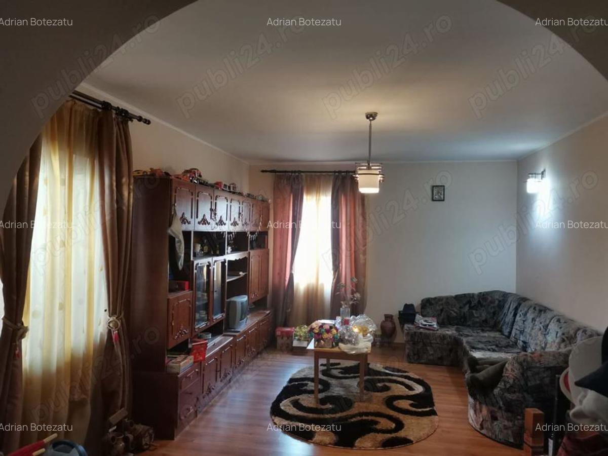 Casa cu teren 2440mp + Magazin alimentar De vanzare!! - 2
