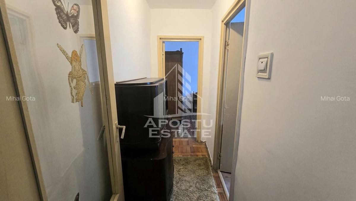 Apartament cu 4 camere, etaj intermediar, zona Dacia - 9