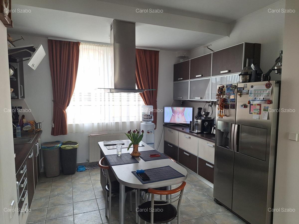 Casă cu 5 camere în Central - 6