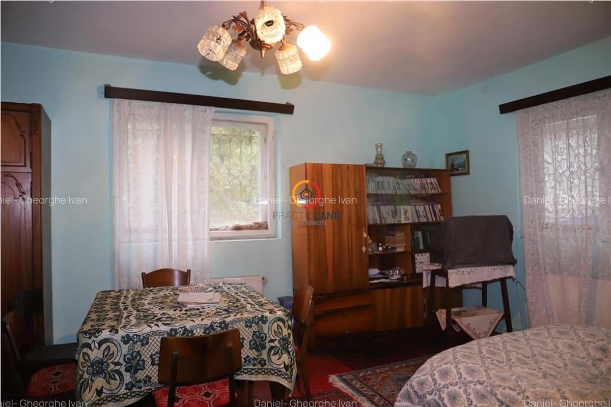 Casa cu Front la Doua Strazi O Oportunitate Unica - 4 Casa cu Front la Doua Strazi O Oportunitate Unica - 4