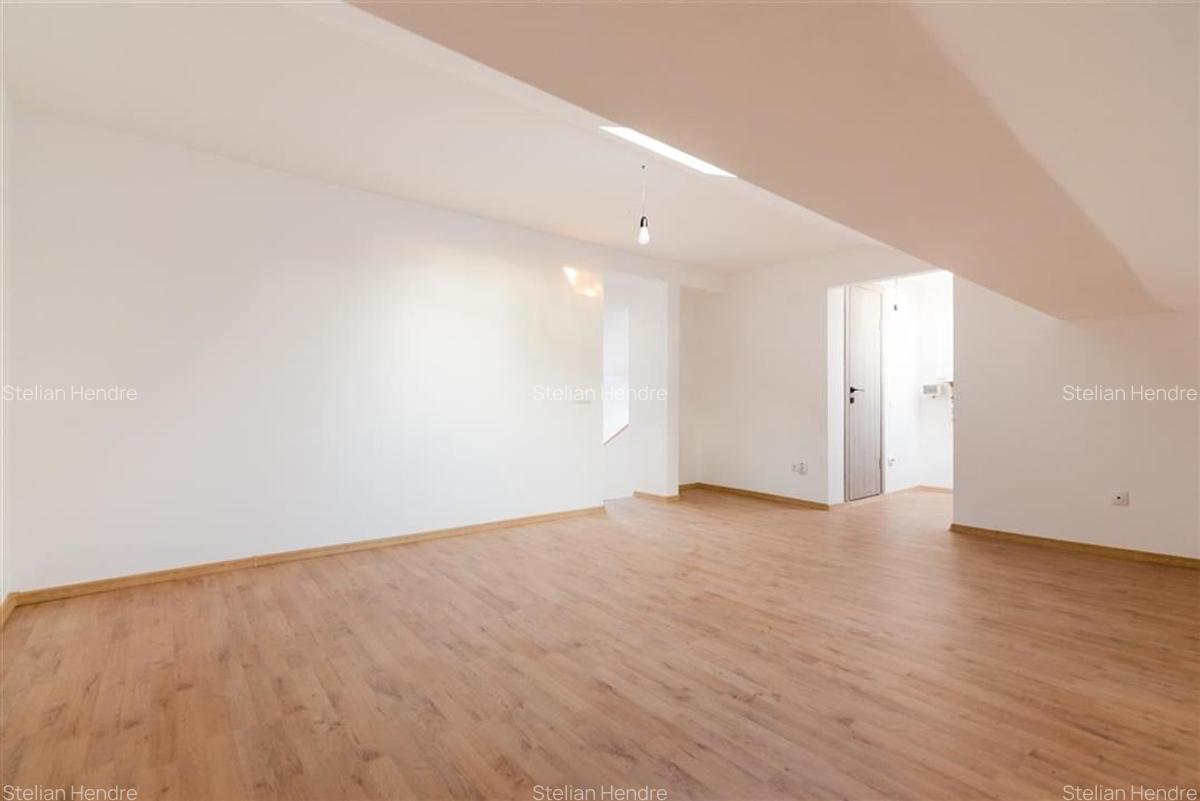 Apartament cu 2 camere decomandat în Central - 4