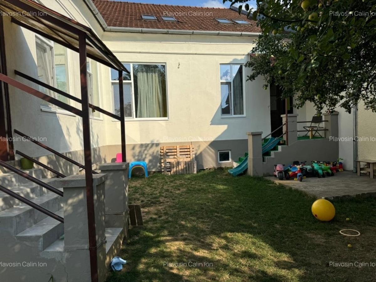 Complex-Lunei,la 5 min.de Prefectu;,10 camere,cas&#25; multifuncțional&#25 - 13