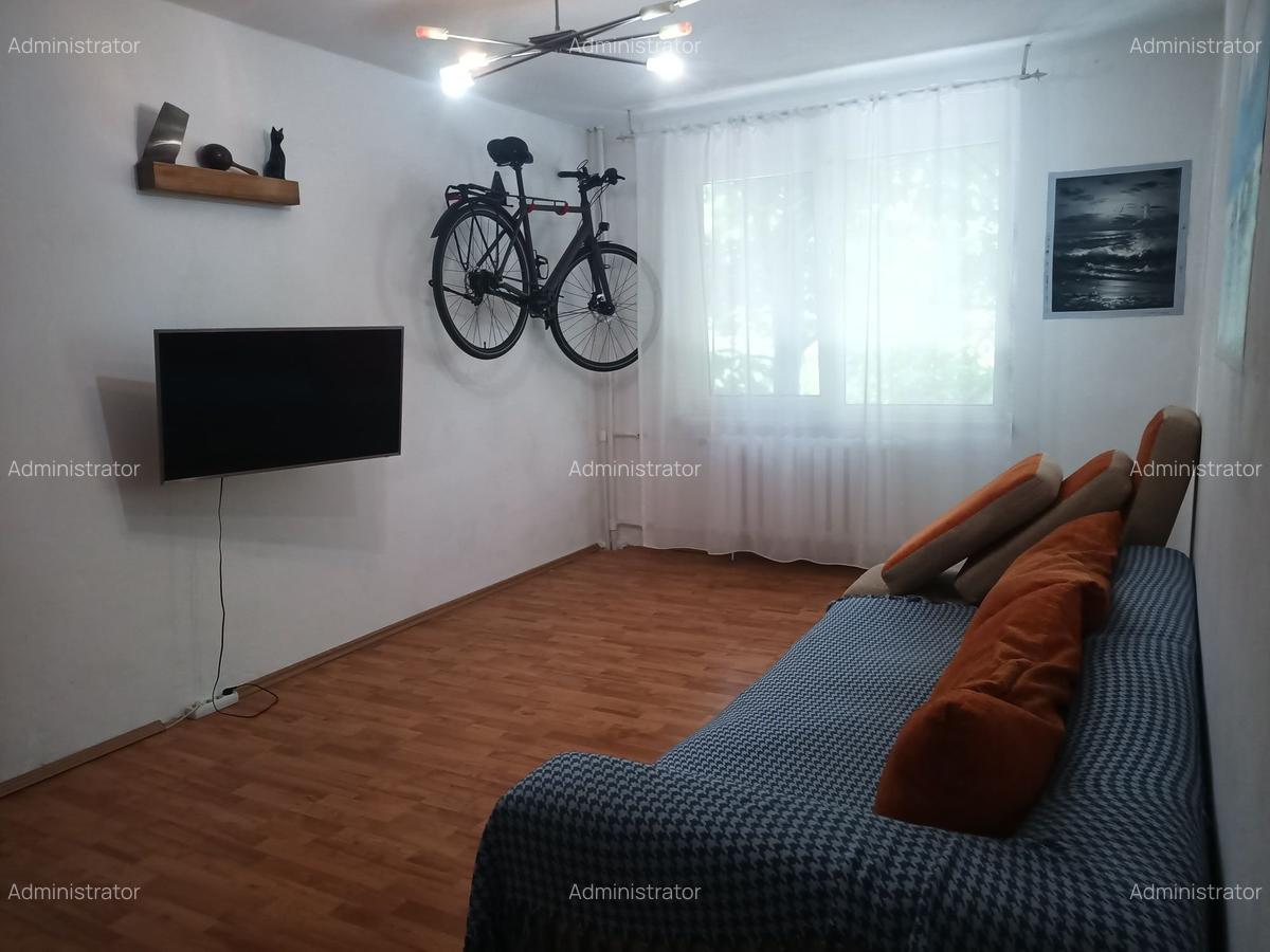 Apartament cu 3 camere decomandat, mobilat în Ghencea - 1