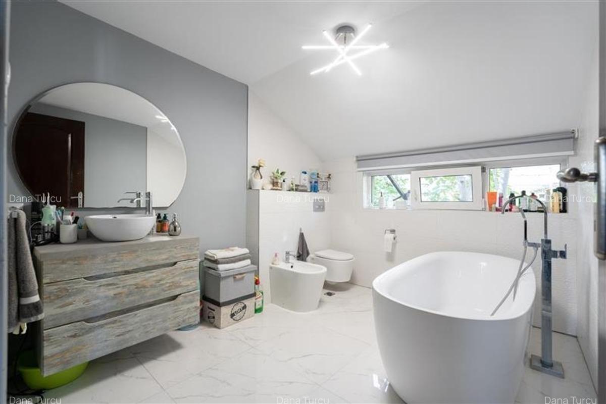Vila deosebită, stil provensal, la 750 m de UMF - 19