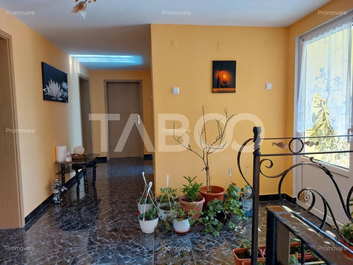 Casa individuala 4 dormitoare curte gradina zona retrasa in Cisnadie - 24