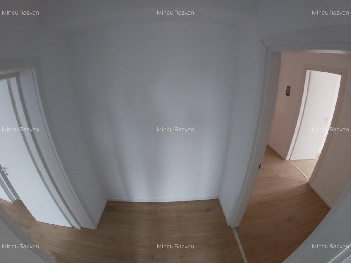 Apartament cu 3 camere decomandat în Băneasa - 2