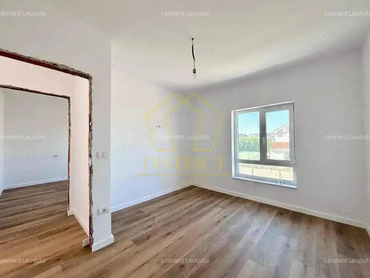 Duplex modern cu 5 camere, despartit prin camera tehnica I Dumbravita - 4