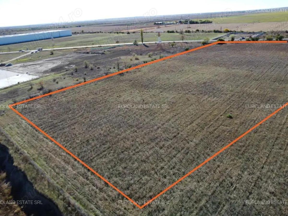 Teren intravilan 45 000 mp. , deschidere 150 ml. ,drum de acces pe 3 laturi, - 3 Teren intravilan 45 000 mp. , deschidere 150 ml. ,drum de acces pe 3 laturi, - 3