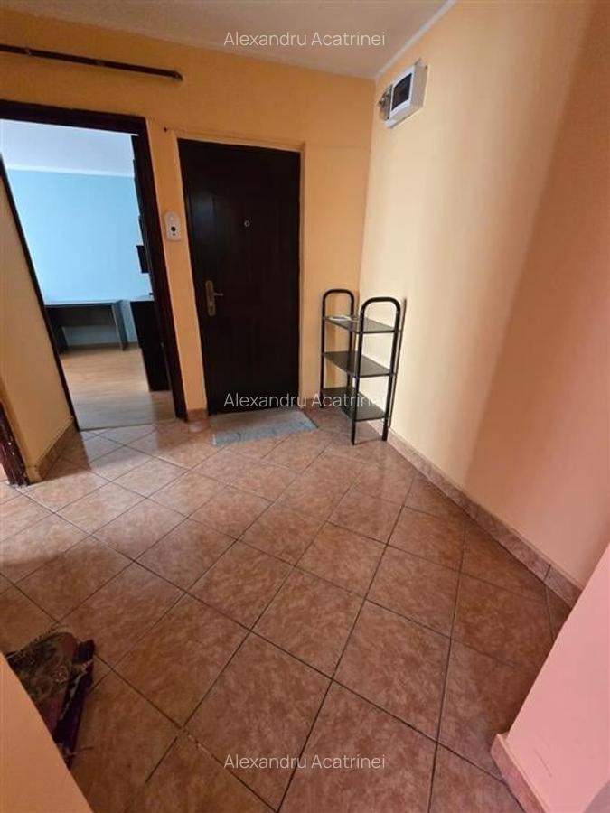 Etaj 1 - Nicolina Str. Salciilor, 2 camere decomandat 52mp, liber - 5