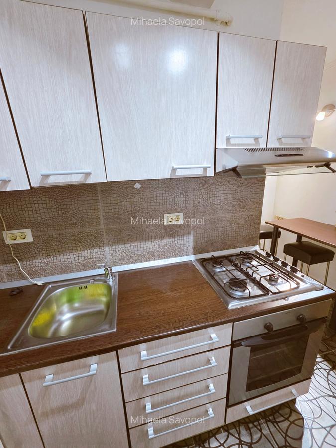 Garsoniera dubla Sala Palatului et 1/7  bloc 1960 centrala proprie 42 mp - 16