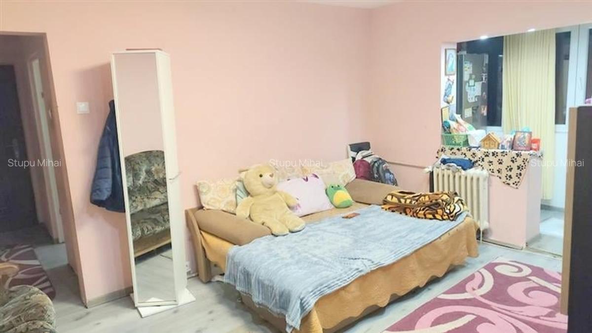 Apartament 2 camere, etaj 2, mobilat, zona Ura - 3