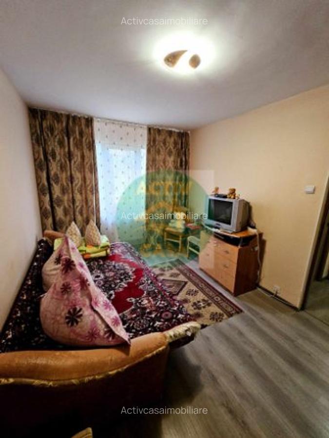 Apartament etaj 2 - 4 Apartament etaj 2 - 4