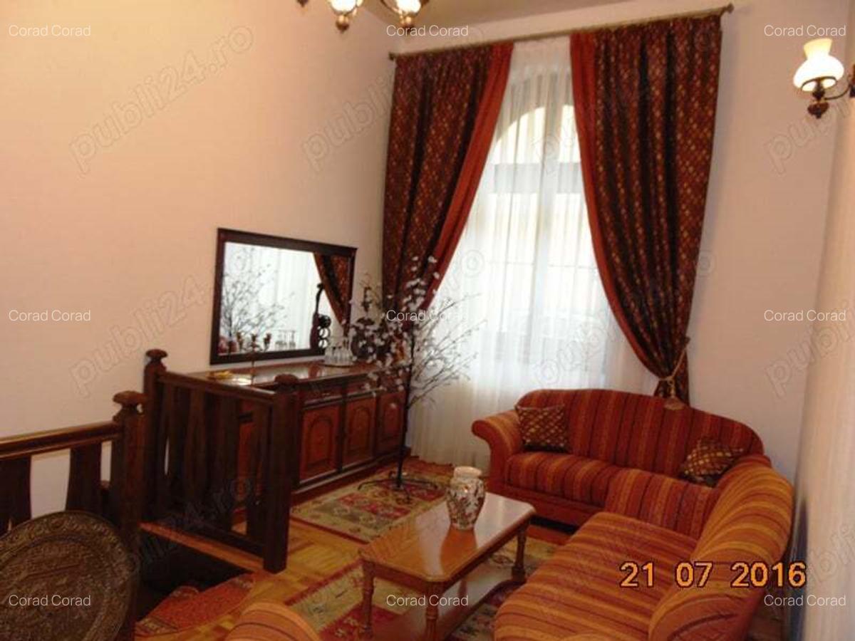 Ocazie unica!Proprietate in zona 0 in centrul istoric al Sibiului-P-ta Mare,zona pietonala! - 3