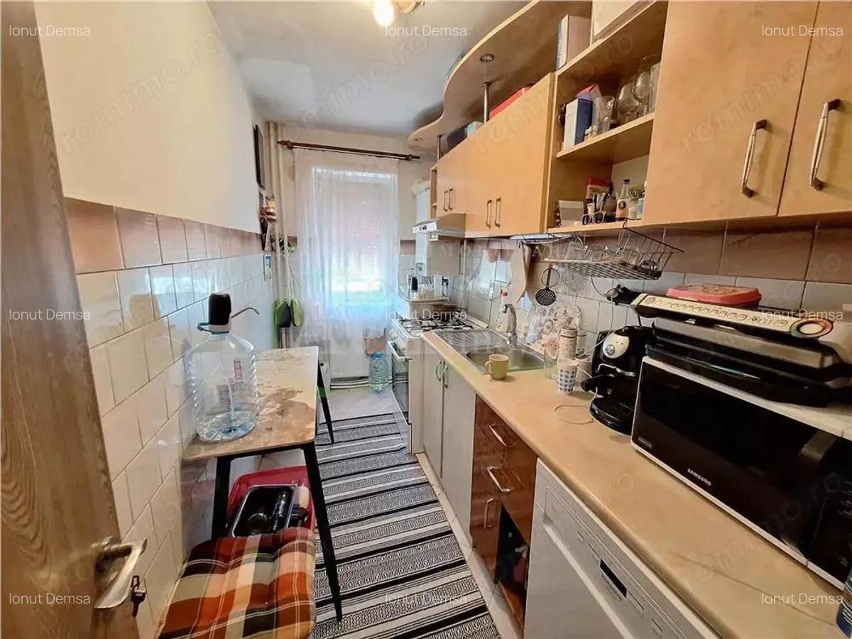 Apartament 2 camere decomandat, zona Narcisa - 3