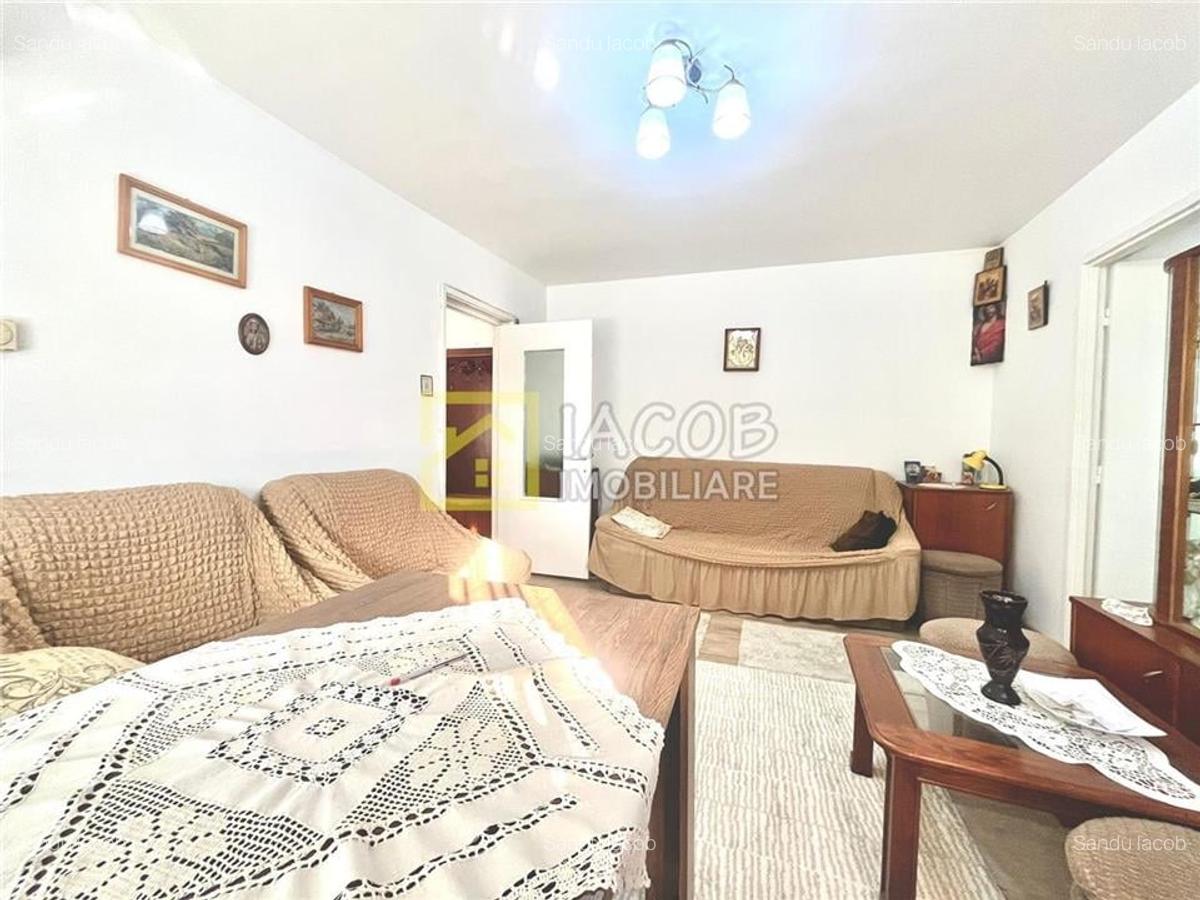 Apartament cu doua camere semidecomandate, zona Aviatori, Bacau - 5