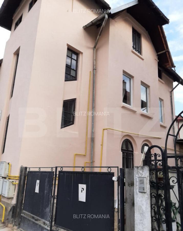 Casa de vanzare, cu 10 camere, suprafata utila 310 mp, zona - 1