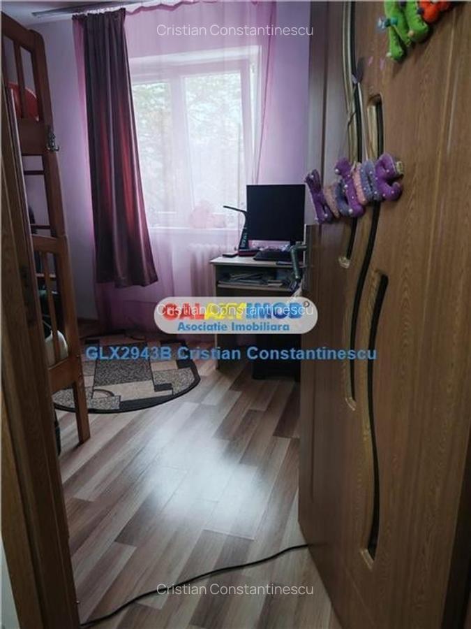 Apartament 3 camere,renovat, Piata Resita, sect 4 - 8