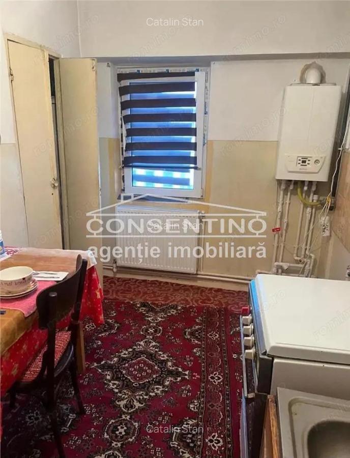 Se vande imobil cu 2 camere , etaj 2, Cuza Voda - 3