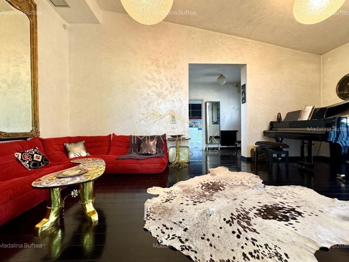 Vila cu 5 camere *344mp* + 800mp Teren // Zona Bucurestii Noi - 3