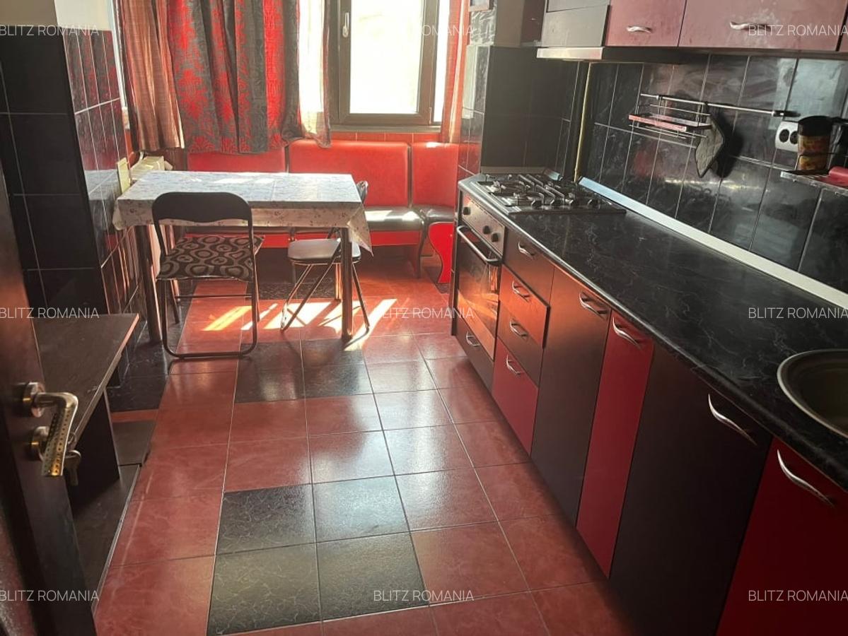 Apartament 3 camere decomandat, 64 mp in zona Lapus - 9