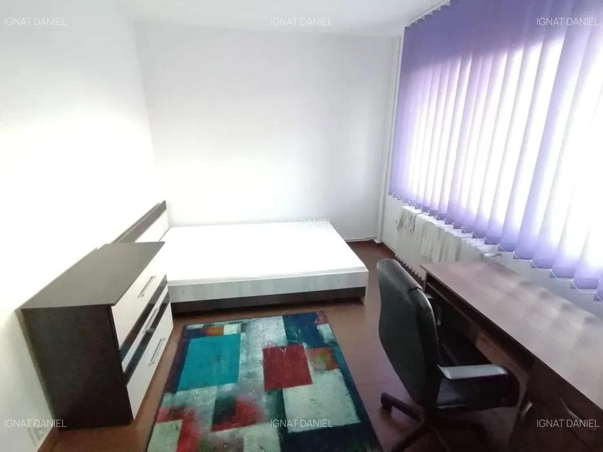 Apartament cu 2 camere, etajul 3/4,  zona Podu Ros - 1