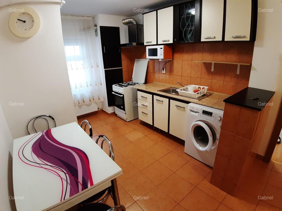 Inchiriere Apartament 4 Camere Aviatiei  Capalna - 16