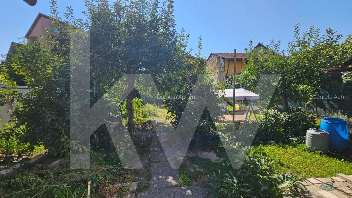 Casa individuala compusa din doua apartamente, cu teren liber de 540 mp - 20
