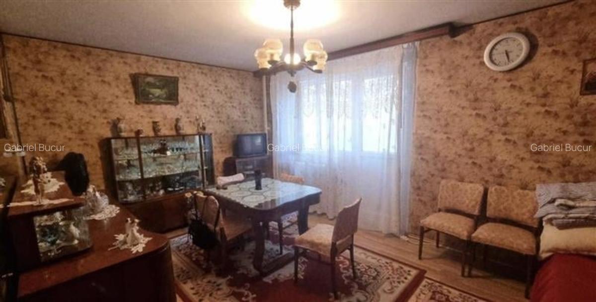 Vanzare Apartament Decomandat Bd.Ctin.Brancoveanu - 2