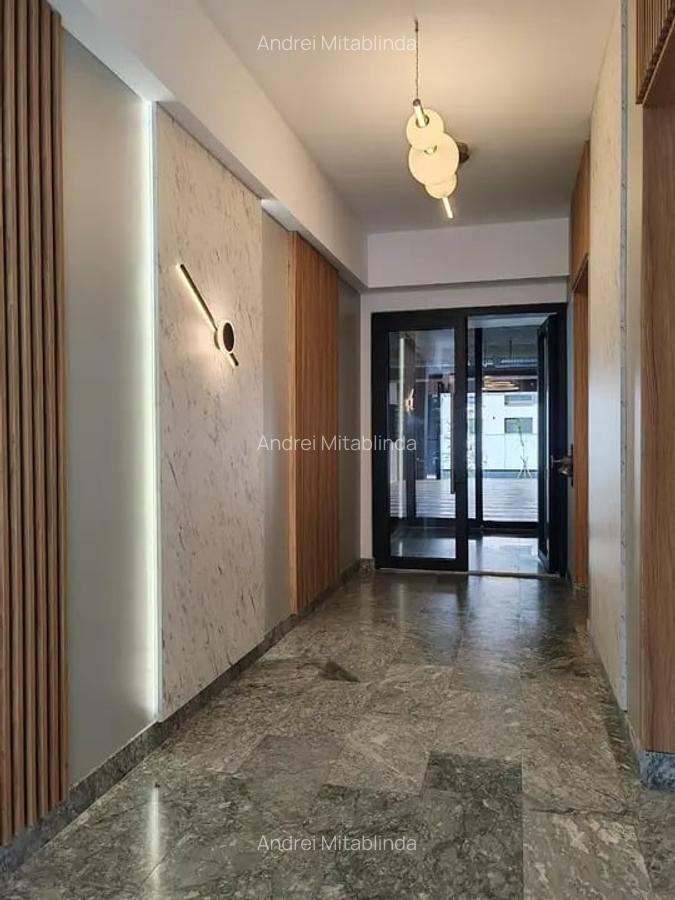 Apartament cu 4 camere decomandat în Titan - 14