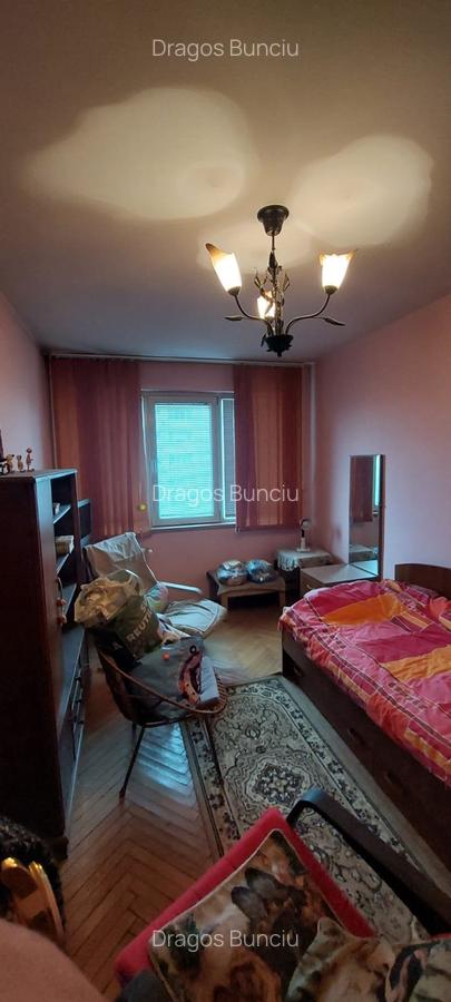 Apartament cu 3 camere semidecomandat, mobilat în 1 Mai - 4