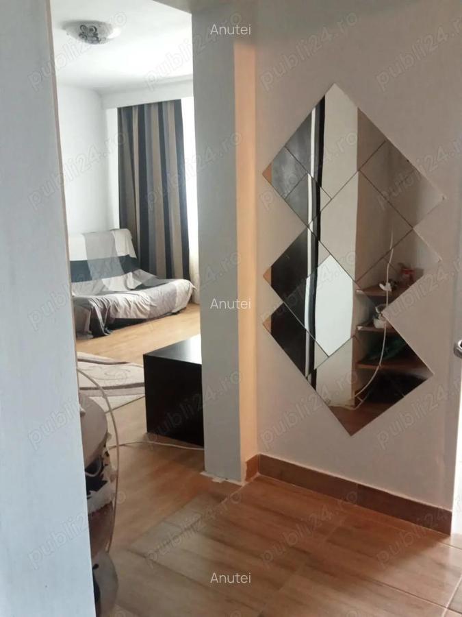 Proprietar vand garsoniera 43 m2 - 2