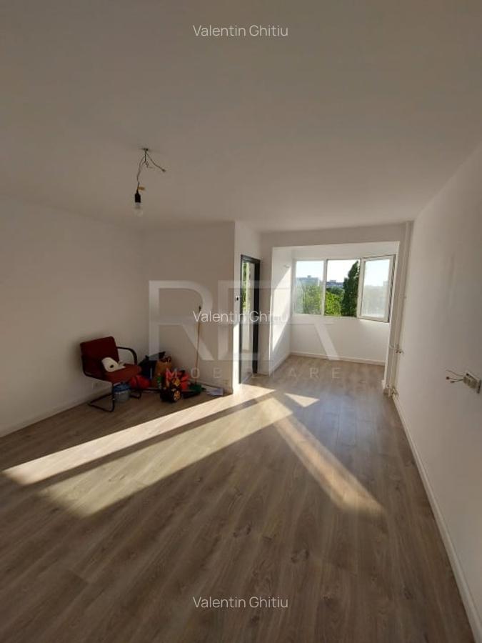 Garsoniera - Titan/1 Decembrie - decomandat - metrou - renovat - 2