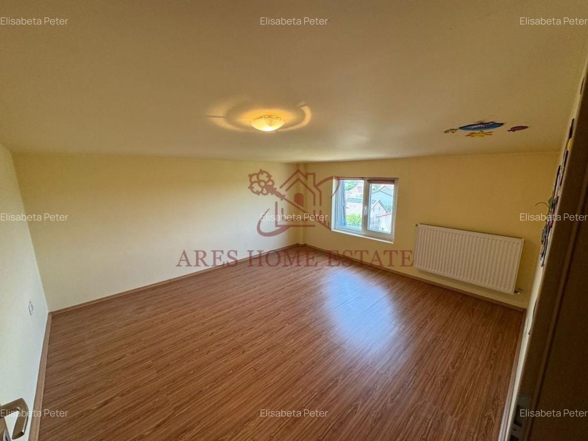 Apartament 4 camere, pe două niveluri, situat central în Giroc - 90 mp - 15
