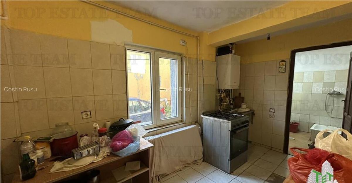 Casa individuala 6 camere de zona metrou Republica - 6