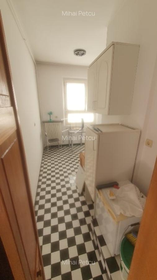 Floreasca Compozitori, 2 cam dec. - 2