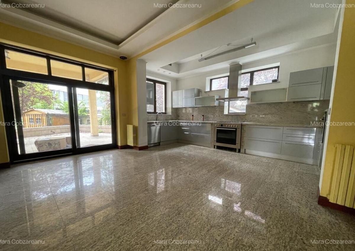 Vila Individuala Sisesti 10 Camere I Pretabil comercial - 4