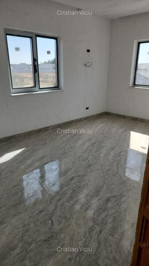 Casă individuală Domnești - curte 400 mp, 4 camere, utilități - 14