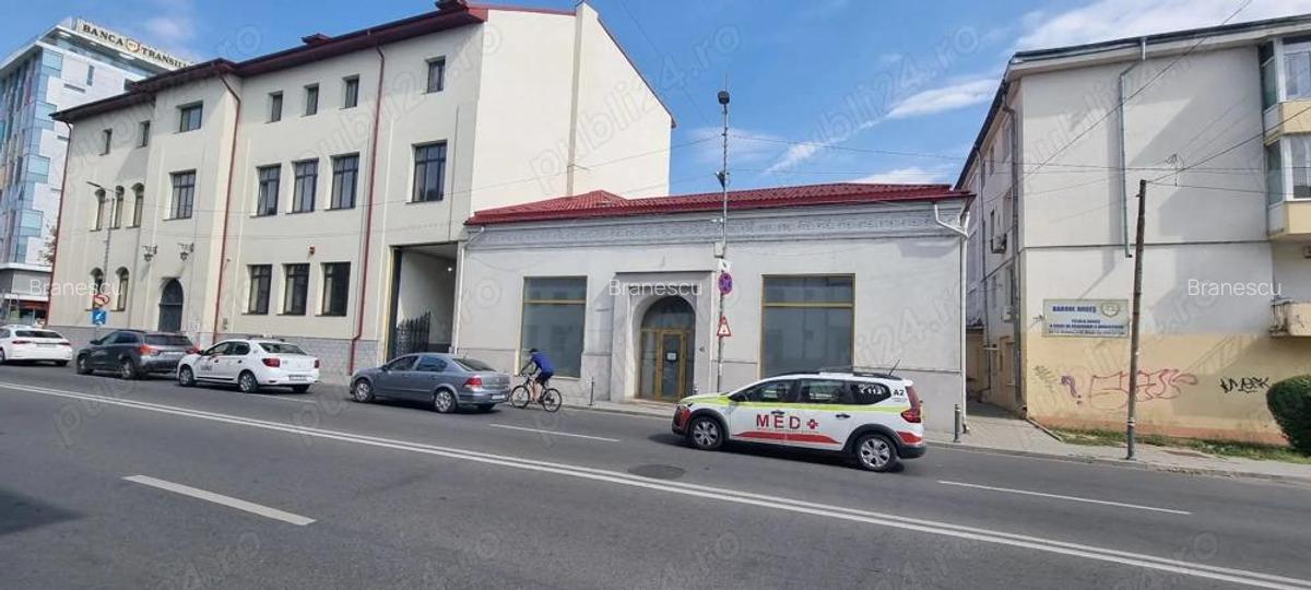 Inchiriez spatiu ultracentral Pitesti, 700 mp, vitrina mare stradala - 1
