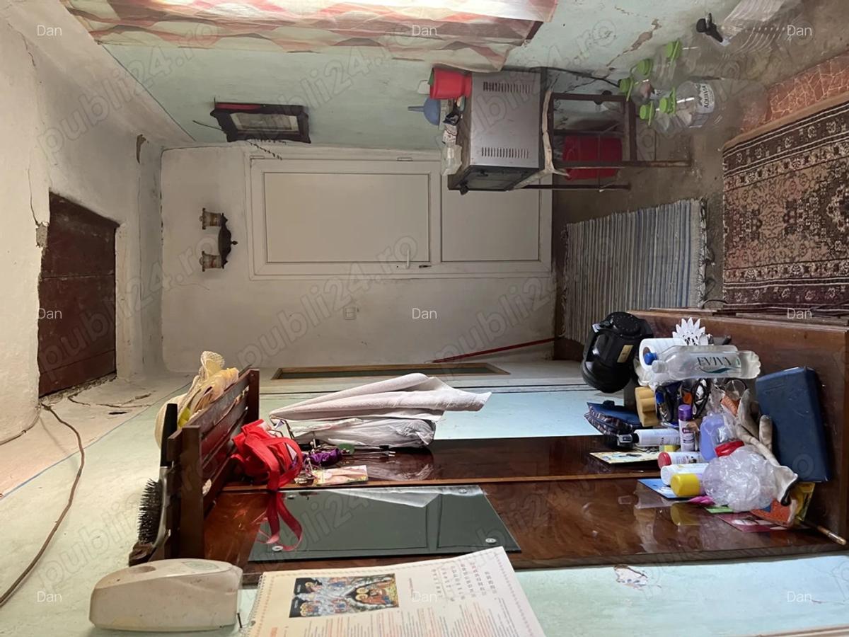 Vand casa batraneasca Semlacul Mic, com Gataia - 2