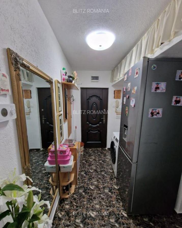 Apartament de vanzare, cu 2 camere, 41 mp, zona Regele Ferdi - 9