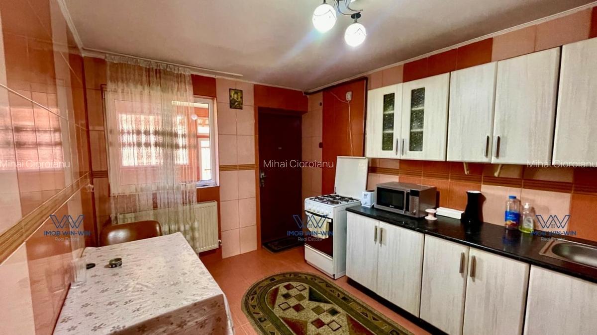 DE VANZARE - Casa in Bascov - 7