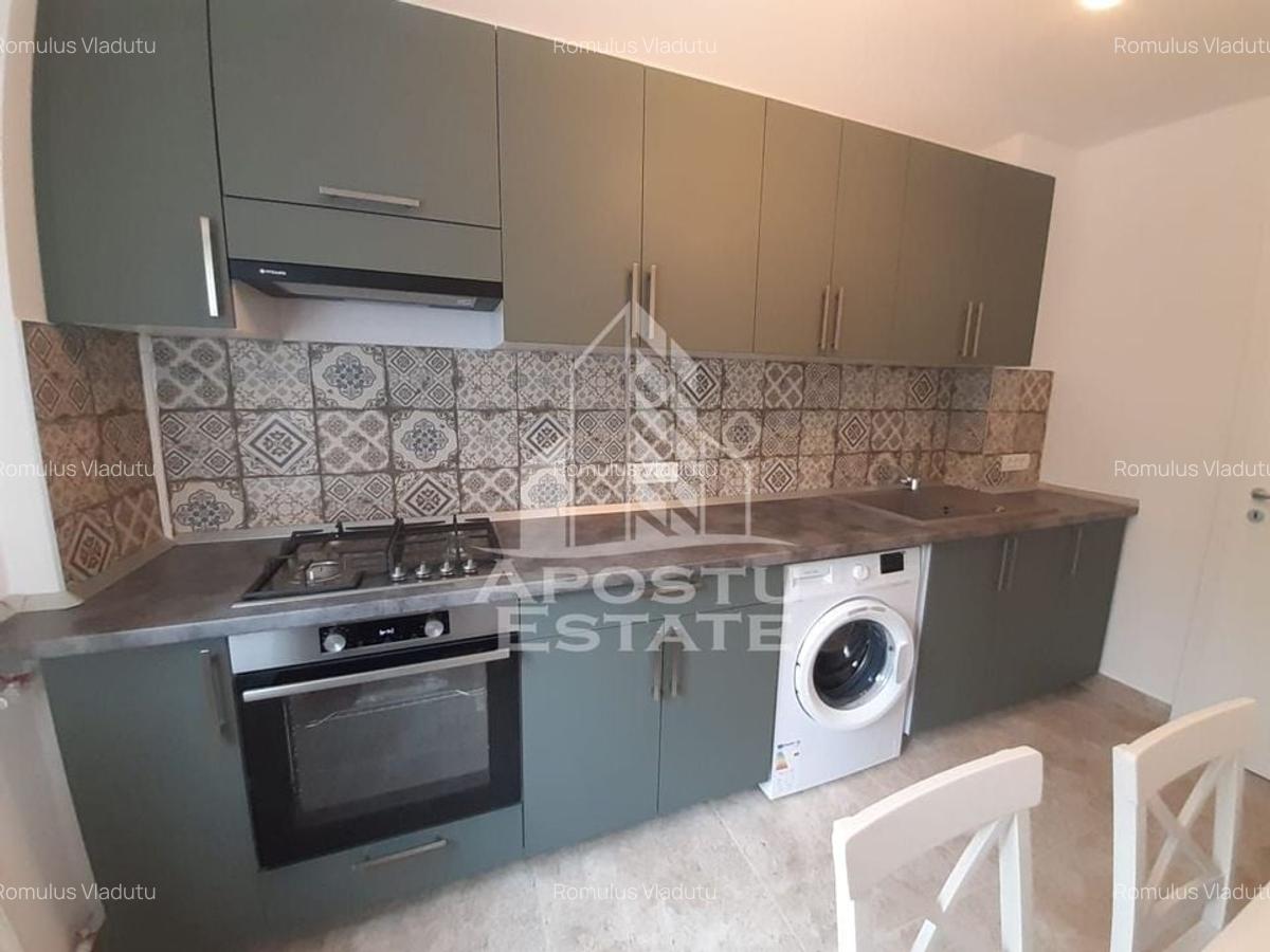 Apartament 2 camere, decomandat, renovat recent, Zona Soarelui - 1