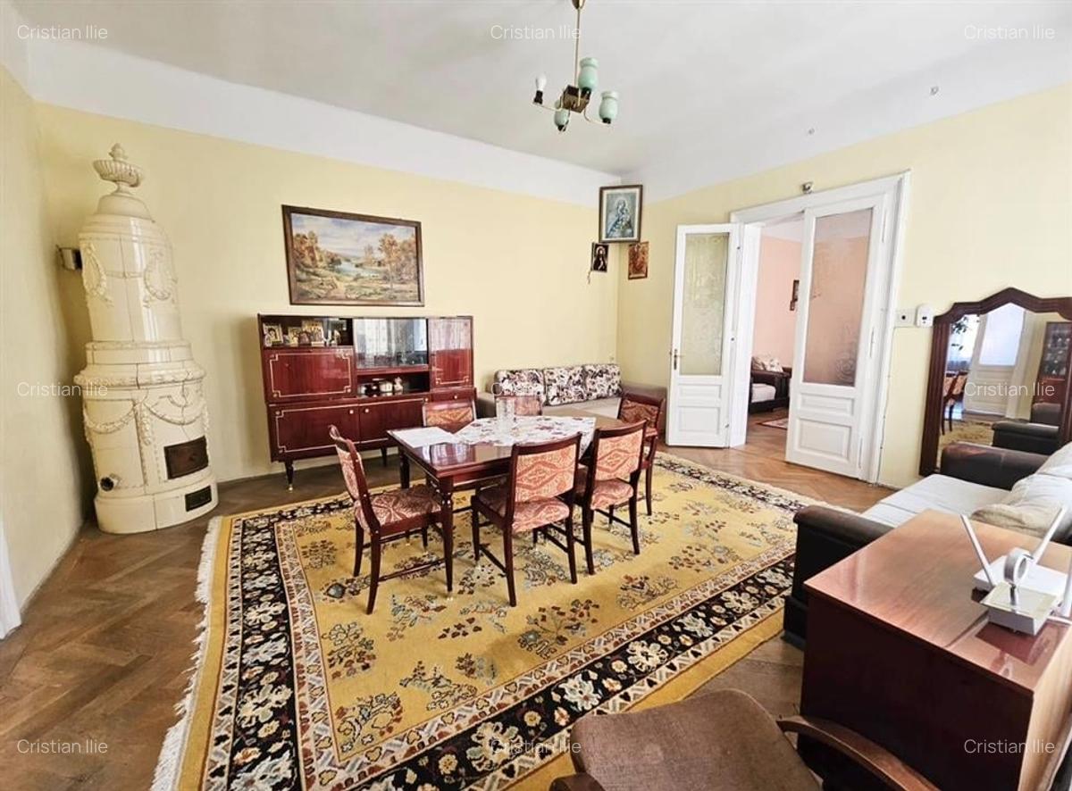 Investitie, Apartament Rar cu 6 Camere / Curte Privata | Centrul Istoric/ COMISI - 7