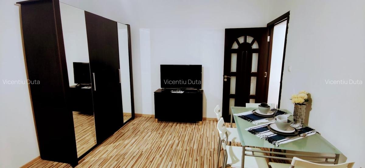 VAND APARTAMENT  DOUA CAMERE CU INTRĂRI SEPARATE - 8