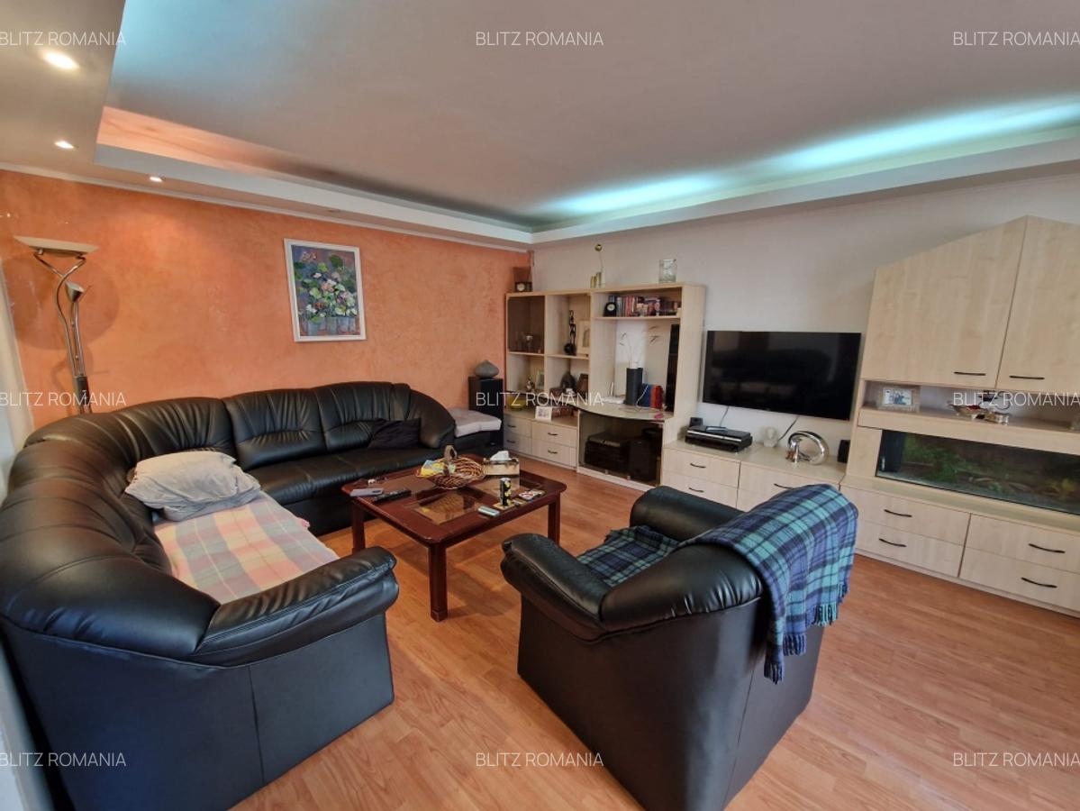 Apartament 3 camere, 84 mp, zona Ultracentrala - 2