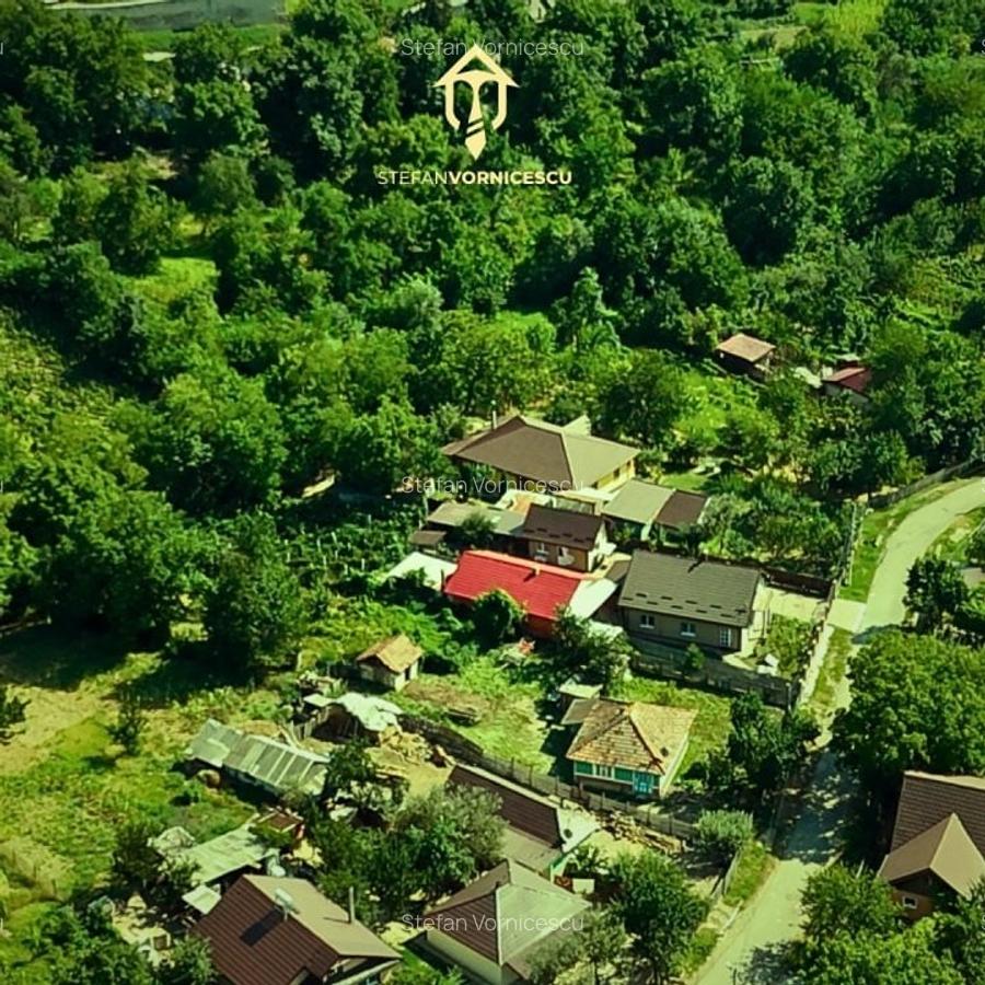 Teren cu casa de Vânzare: 1200 mp - Bârnova - 12