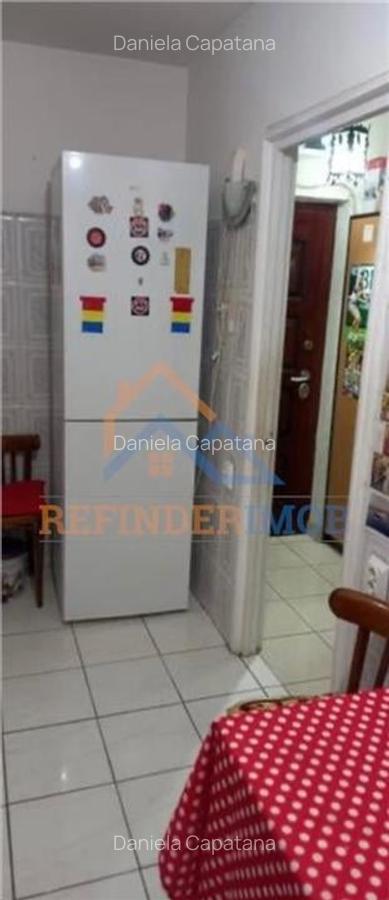 Vanzare apartament 3 camere  Metrou Raul Doamnei - 9