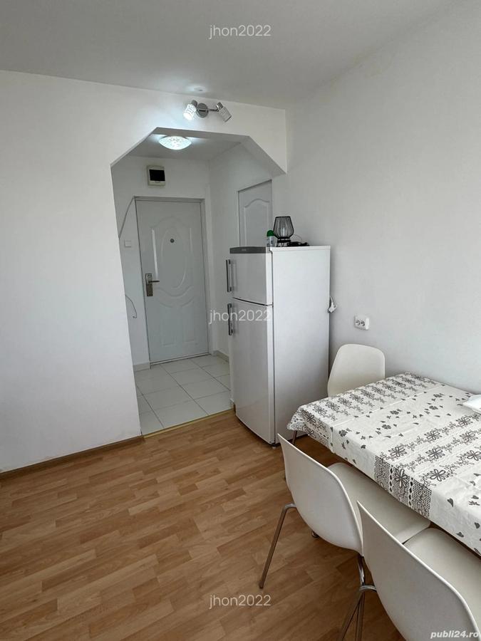 Inchiriez Garsoniera in Severin zona Targul Veterani - 4