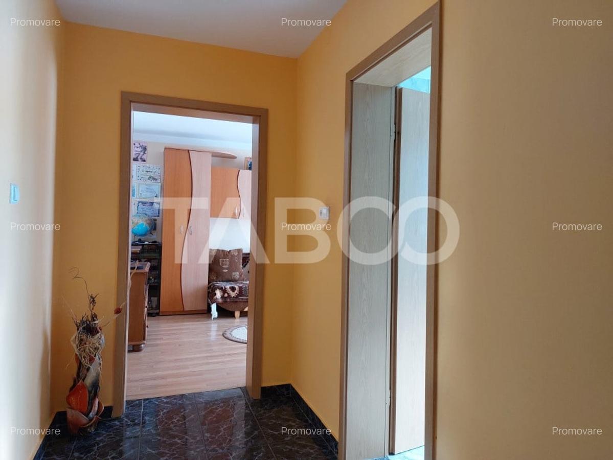Casa individuala 4 dormitoare curte gradina zona retrasa in Cisnadie - 21