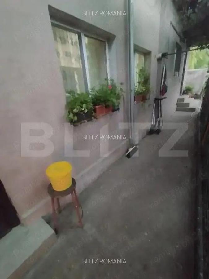 Vanzare casa Giulesti - 2